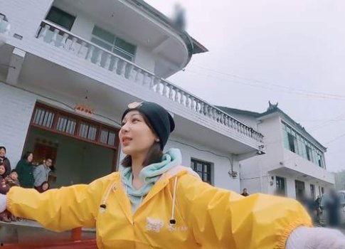 娱乐吃瓜酱剪辑女孩,青春有你2中的红色火焰，炽热燃烧的青春片段