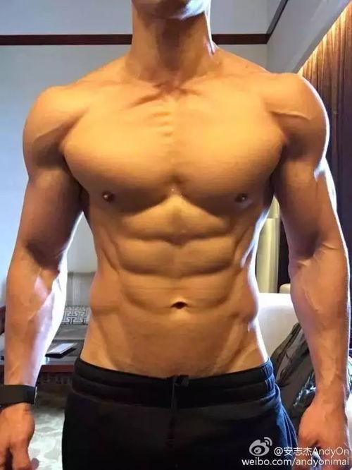 娱乐吃瓜酱肌肉男