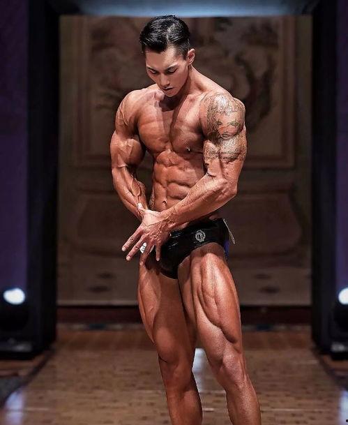 娱乐吃瓜酱肌肉男